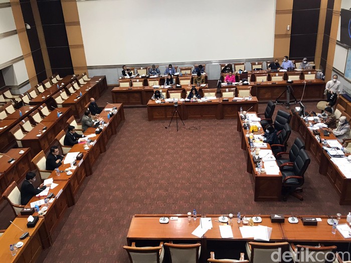 Uji kelayakan dan kepatutan calon anggota Komisi Informasi Pusat (KIP) periode 2021-2025