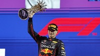 Sementara itu, Leclerc tetap memimpin klasemen sementara dengan 45 poin, unggul atas Sainz (33 poin) dan Verstappen (25 poin). R