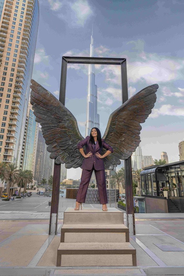 Kamu mau berpose dengan sayap malaikat? Coba datangi Downtown Dubai, ya! (dok. Visit Dubai)
