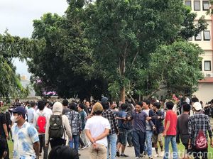 Polisi Bubarkan Bentrokan 2 Kelompok Mahasiswa di UIN Alauddin Makassar