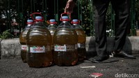 Kehadiran kegiatan minyak goreng curah murah ini pun disambut antusias oleh masyarakat.
