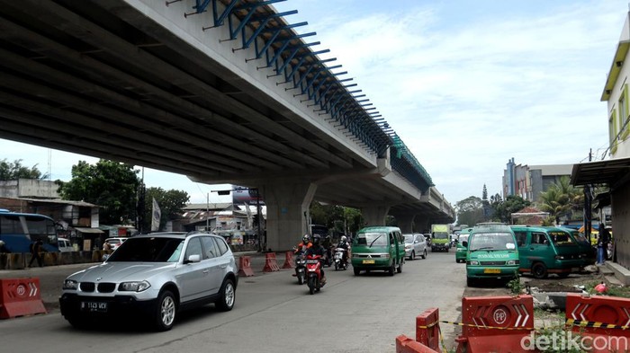 Pembangunan Flyover Kopo dilaporkan akan segera rampung pada bulan April mendatang. Bandung pun kini tengah bersiap untuk memulai pembangunan Flyover Buahbatu.