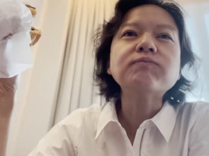 Grace Tahir Cicip Burger Rp 2,5 Juta vs Rp 20 Ribu, Mana Lebih Enak?