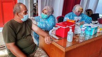 Warga mengaku melakukan vaksinasi booster tersebut untuk persiapan mudik. 
