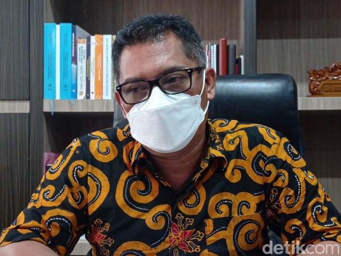 Kepala Satpol PP Surabaya Eddy Christijanto