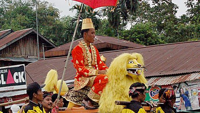 Kesenian Sisingaan asal Subang Jawa Barat