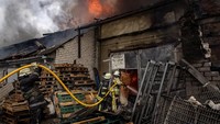 Kharkiv, kota terbesar kedua di Ukraina telah beberapa kali mengalami pengeboman hebat sejak konflik mulai terjadi pada 24 Februari.  