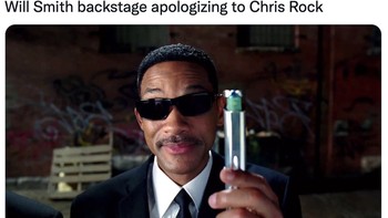 Meme Will Smith menghapus ingatan Chris Rock seperti di film Man in Black. Foto: Twitter