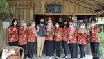 Menikmati Gatot dan Tiwul di Pelosok Kalimantan, Penjualnya Bule Australia!