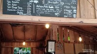 Suasana Kedai Milik Frederika
