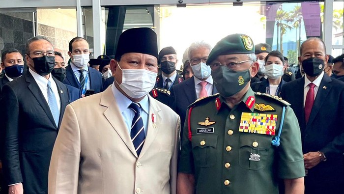 Menteri Pertahanan (Menhan) RI Prabowo Subianto bertemu dengan Raja Malaysia Al-Sultan Abdullah Riayatuddin Al-Mustafa Billah Shah