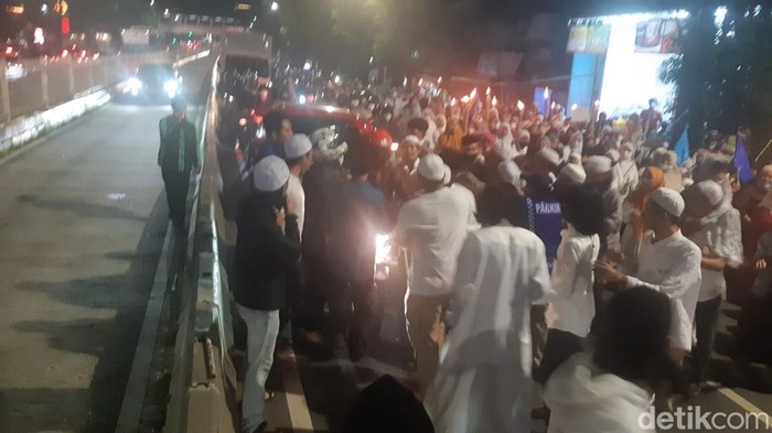 Pawai Obor di Mampang Jaksel.