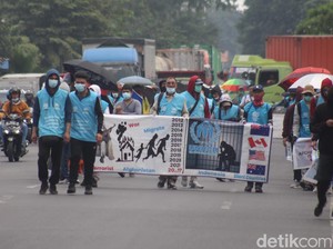 Pengungsi Afghanistan di Sidoarjo Kembali Turun ke Jalan, Lalin Gedangan Padat