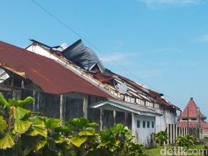 30 Rumah Warga Blitar Rusak Diterjang Angin Kencang