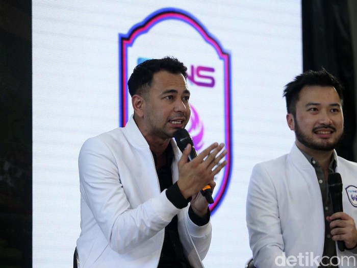 Teka-teki Rans Cilegon FC akan merekrut pemain bintang dunia akhirnya terjawab. Klub pemilik selebritis Raffi Ahmad itu resmi meminang Ronaldinho.
