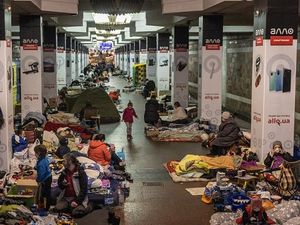 Sebulan Warga Kharkiv Tinggal di Bawah Tanah, Begini Kondisinya