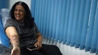 Para pasien yang ditolong Mendes berharap harga diri mereka dapat kembali dengan menutup luka-luka ditubuhnya itu dengan seni yang indah.