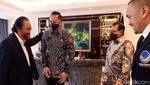 Senyum AHY Saat Bertemu Surya Paloh di Kantor Nasdem