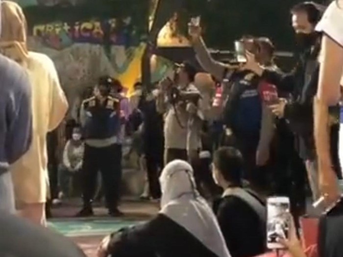 Suasana Konser Tulus di Bandung yang dibubarkan Satgas Covid-19