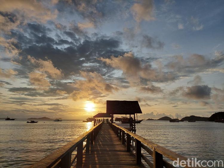 Potret Sunset di Labuan Bajo yang Indah