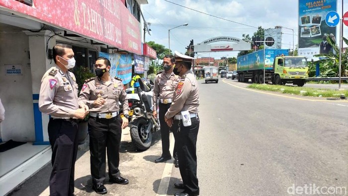 Survei Jalur Mudik Ditlantas Polda Jatim di Simpang 3/Pertigaan Mengkreng Kediri
