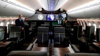 Mengutip AP, Pada Senin (28/3/2022), Presiden Meksiko Andres Manuel Lopez Obrador (AMLO)mengatakan bahwa ia sekarang pada dasarnya telah menyerah pada tawarannya untuk menjual jet kepresidenan. Ia pun berencana menyewakan pesawat jet kepresidenan itu untuk pernikahan atau pun pesta. Reuters/Henry Romero. 