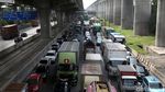 Tol Japek Arah Jakarta Macet Panjang, Ada Apa?