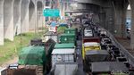Tol Japek Arah Jakarta Macet Panjang, Ada Apa?