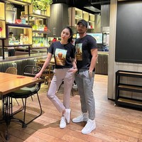 Isu perselingkuhan antara Tyas dan Tezi sempat beredar usai keduanya digugat cerai oleh pasangan masing-masing. Diawali dengan Tyas yang terlebih dahulu digugat cerai oleh mantan suami dan tak lama kemudian Tezi pun digugat cerai oleh mantan istrinya. Foto: Instagram