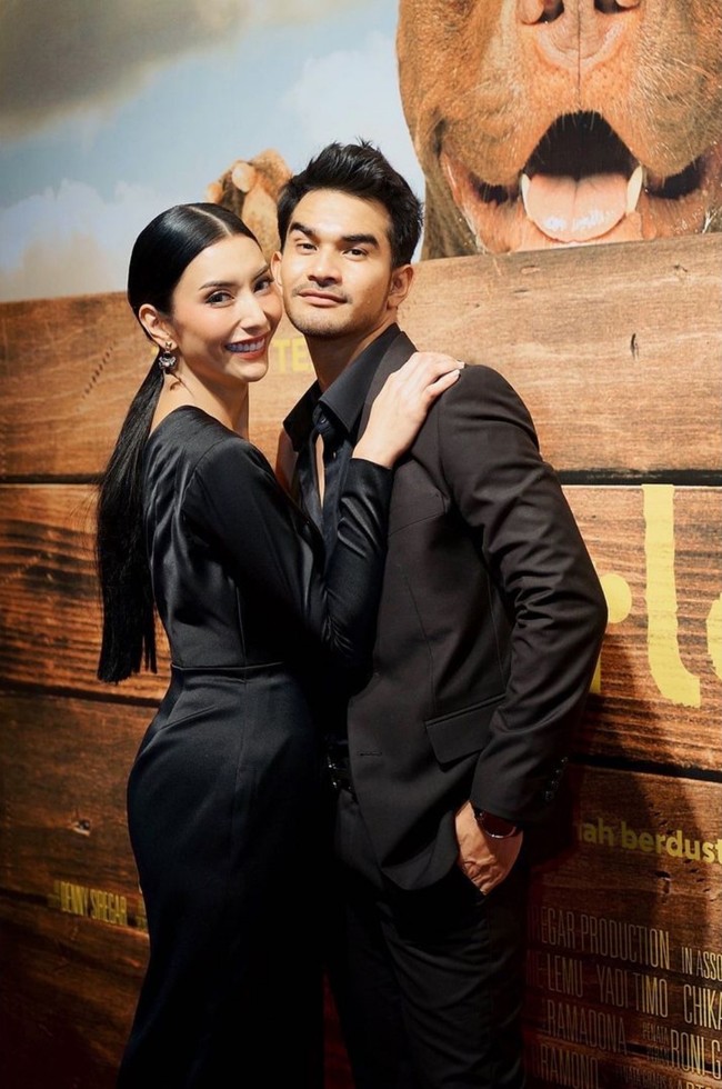 Melalui foto-foto yang beredar memang Tyas dan Tezi terlihat begitu dekat. Ditambah lagi setelah sama-sama menyandang status single, keduanya kerap membagikan foto kebersamaannya di Instagram. Foto: Instagram