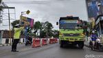 Waduh... Akibat Pengalihan Arus Lalin, Jalan di Rangkasbitung Rusak