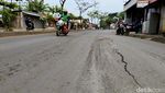 Waduh... Akibat Pengalihan Arus Lalin, Jalan di Rangkasbitung Rusak