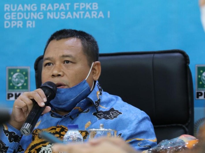 Wakil Ketua Komisi XI DPR Fathan Subchi
