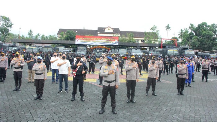 106 porsenel Polda Sulut ditarik usai bertugas melakukan operasi pengamanan di Kabupaten Yalimo, Papua.