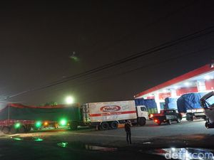 Solar Subsidi Langka di Mojokerto Bikin Pusing Para Sopir