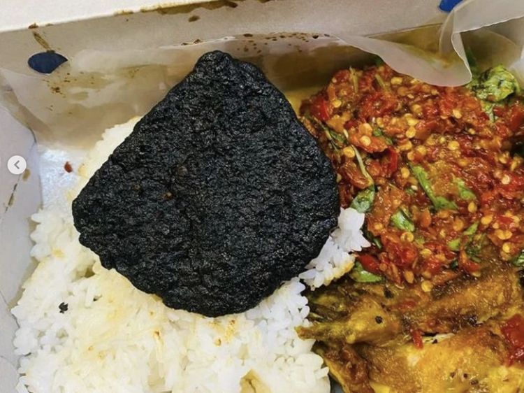 Apes! 10 Momen Netizen Dapat Ayam Geprek Sachet hingga Tempe Gosong