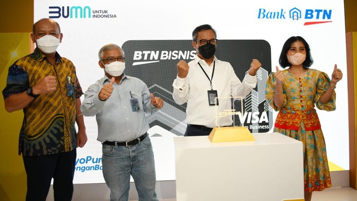 Tabungan BTN Bisnis adalah Tabungan khusus bagi para pelaku usaha yang dilengkapi dengan fitur spesial mulai dari informasi detail transaksi, limitasi transfer dan penarikan yang lebih tinggi.