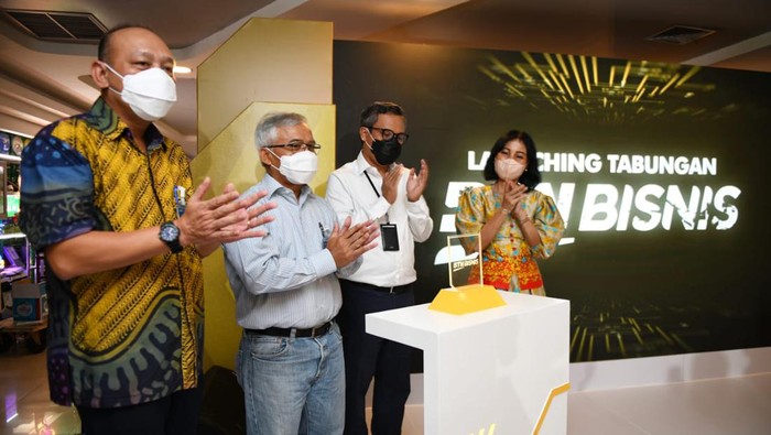 BTN Bisnis Tabungannya Pelaku Usaha Tabungan BTN Bisnis adalah Tabungan khusus bagi para pelaku usaha yang dilengkapi dengan fitur spesial mulai dari informasi detail transaksi, limitasi transfer dan penarikan yang lebih tinggi.