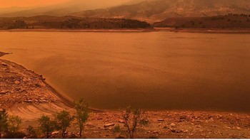 Salju turun di Colorado setelah 48 jam setelah rekor gelombang panas terjadi. Foto: LukeRunyon via Bored Panda