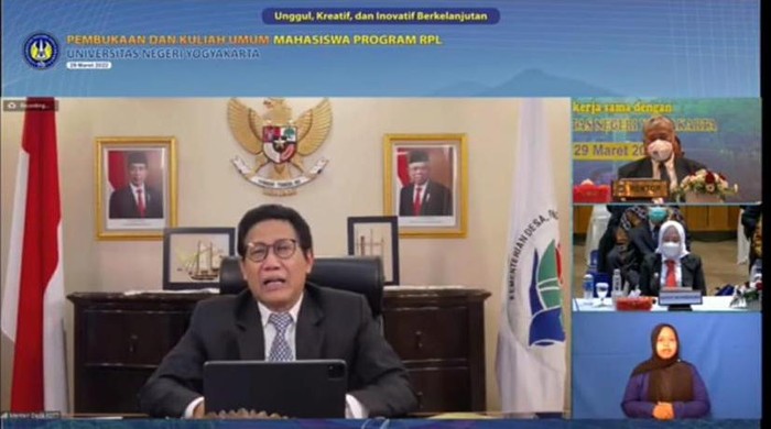 Bupati Bojonegoro Raih Penghargaan Penyelenggara Beasiswa RPL Mendes PDTT
