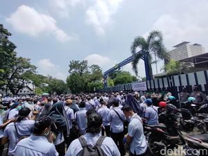Massa Buruh Demo Di-PHK Sepihak, PT Unilever Buka Suara