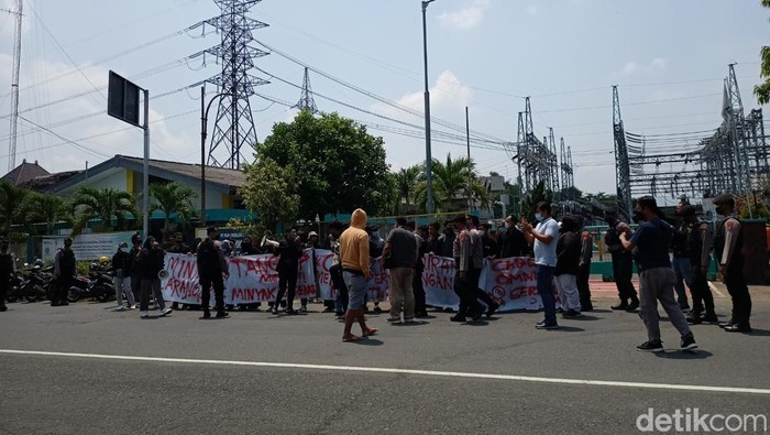demo maruf amin di ponorogo