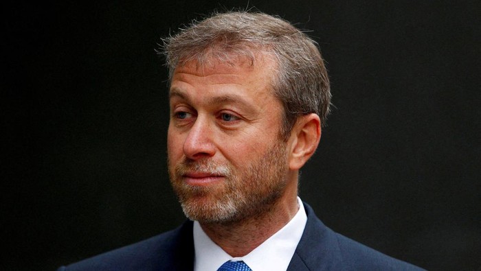 Miliarder Rusia sekaligus pemilik klub sepakbola Chelsea Abramovich hadir dalam perundingan Rusia-Ukraina di Turki. Apa perannya dalam perundingan itu?