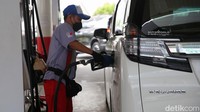 Kabar kenaikan harga Pertamax 92 pada 1 April 2022 makin santer. Berdasarkan perhitungan Kementerian Energi dan Sumber Daya Mineral (ESDM), harga keekonomiannya pada April diperkirakan bisa sekitar Rp 16.000 per liter.