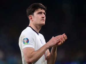 Video: Fans Inggris Cemooh Maguire, Grealish Bilang Konyol Banget