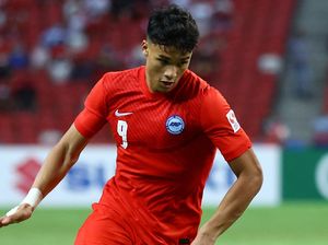 Viral! Mr P Striker Singapura Ikhsan Fandi Diremas Bek Filipina