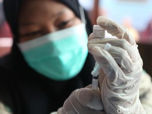 Panduan Kemenkes soal Jenis Vaksin yang Dipakai untuk Booster Kedua