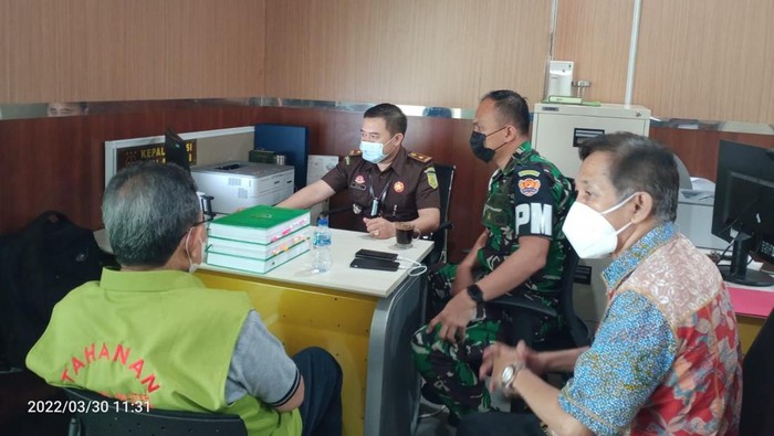 Jaksa Periksa Tersangka Penyedia Lahan Kasus Korupsi Pengadaan Rumah TNI AD (dok.ist)