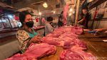 Jelang Ramadan, Harga Daging di Pasar Senen Naik Tipis
