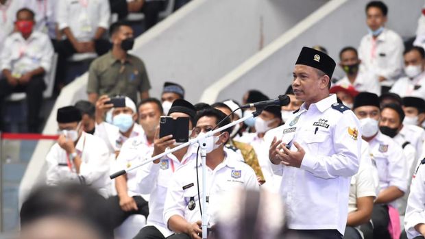Ketua Umum Asosiasi Pemerintah Desa Seluruh Indonesia Sutarwijaya